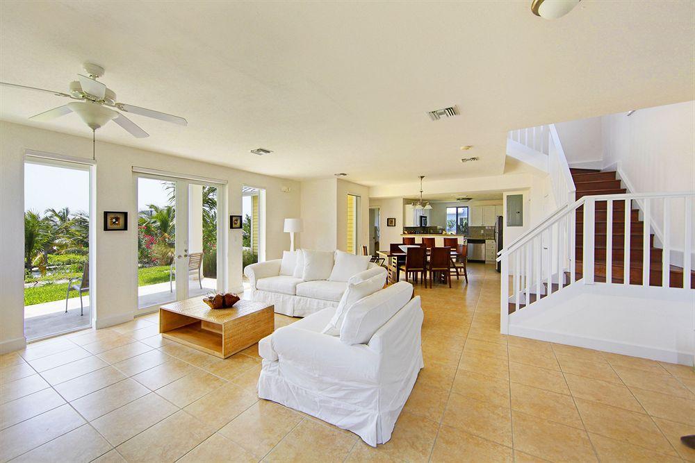 Resorts World Bimini Bayley Town Inreriör bild