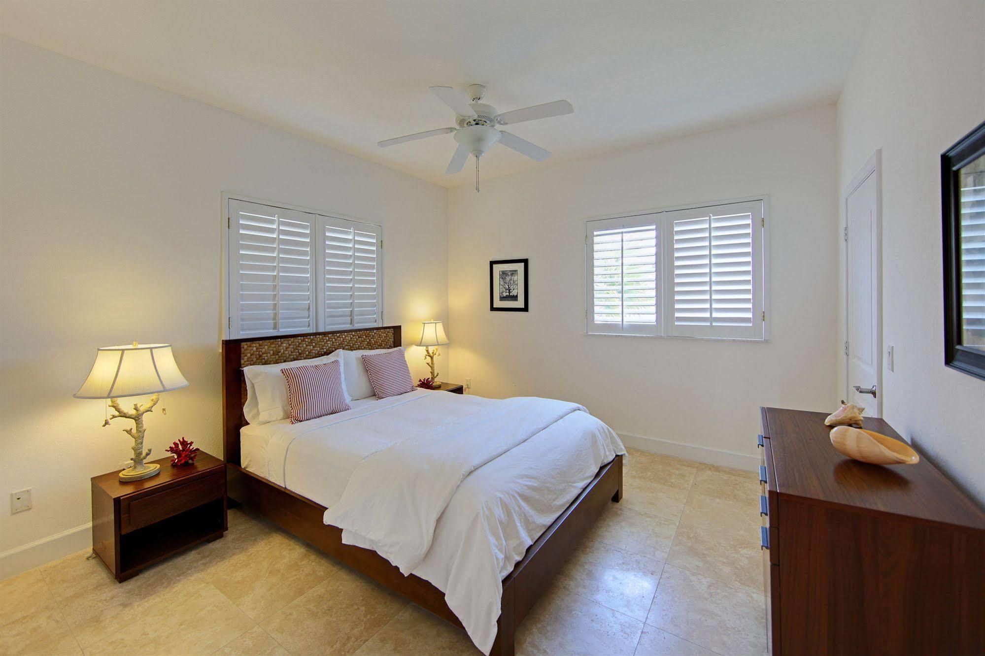 Resorts World Bimini Bayley Town Rum bild